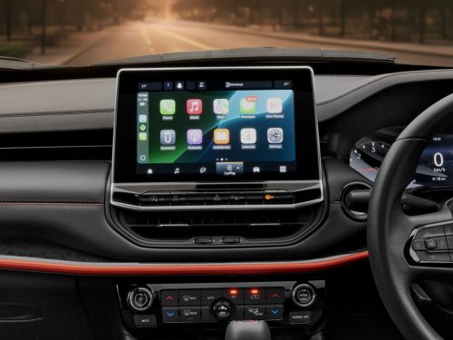 uconnect with touchscreen display.jpg.img.500